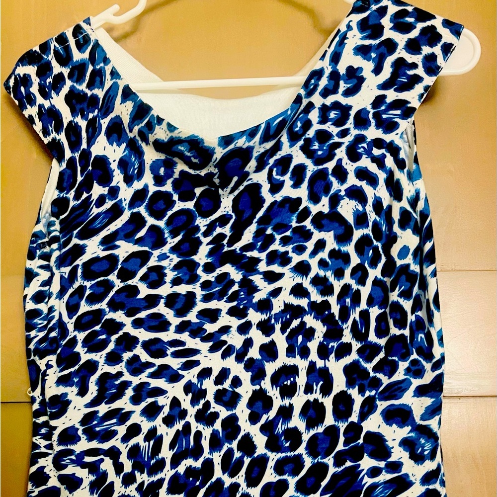 Light sweater top by INC